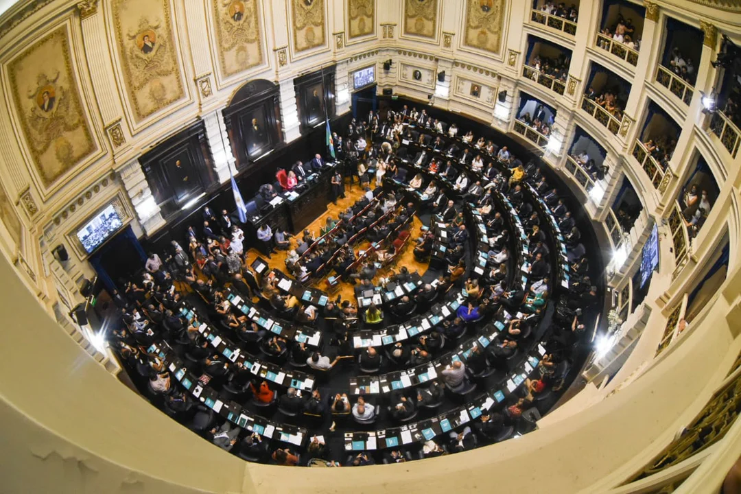 Familias sobreendeudadas: debatirán en La Plata el drama que alcanza a 1,7 millones de bonaerenses